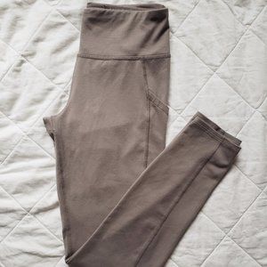 Abercrombie and Fitch cropped leggings